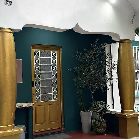 Hostel Hug Brasil Curitiba Ngoại thất bức ảnh