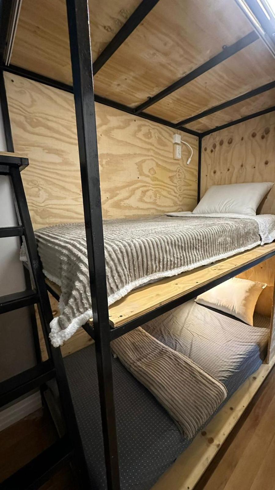 Hostel Hug Brasil Curitiba Ngoại thất bức ảnh