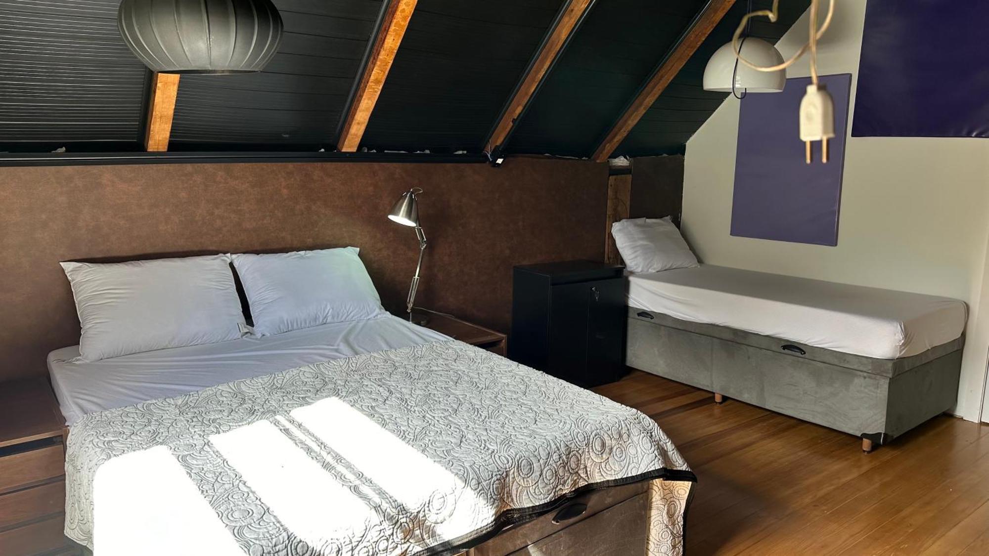 Hostel Hug Brasil Curitiba Ngoại thất bức ảnh