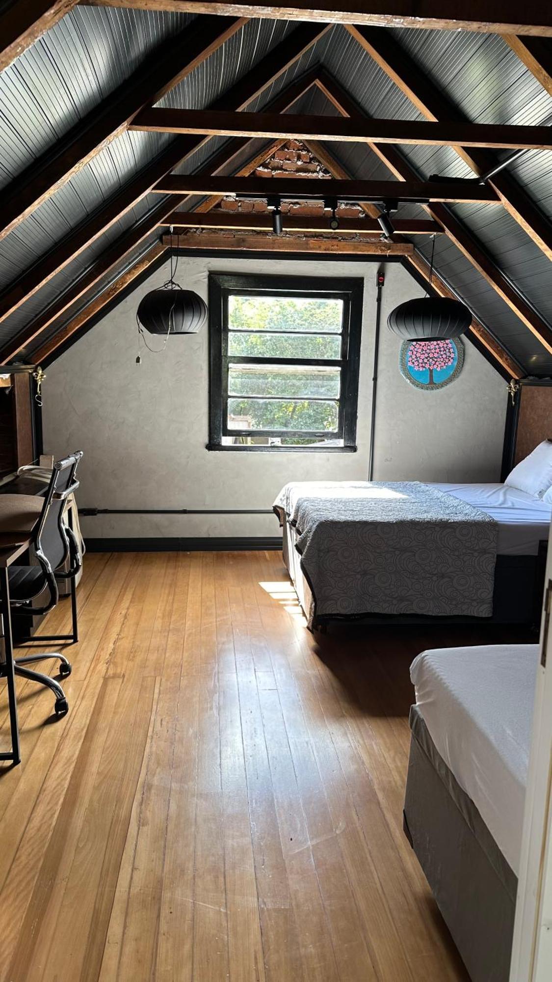 Hostel Hug Brasil Curitiba Ngoại thất bức ảnh