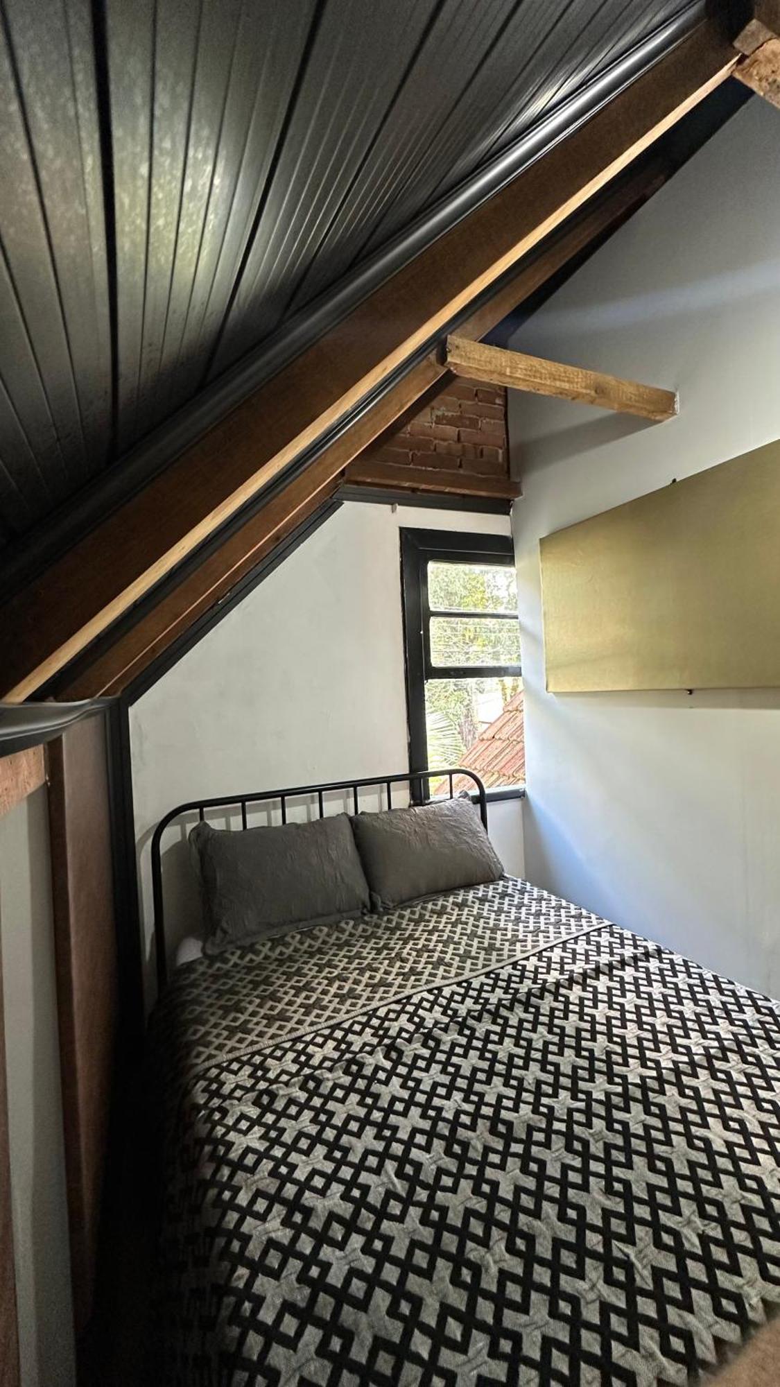 Hostel Hug Brasil Curitiba Ngoại thất bức ảnh