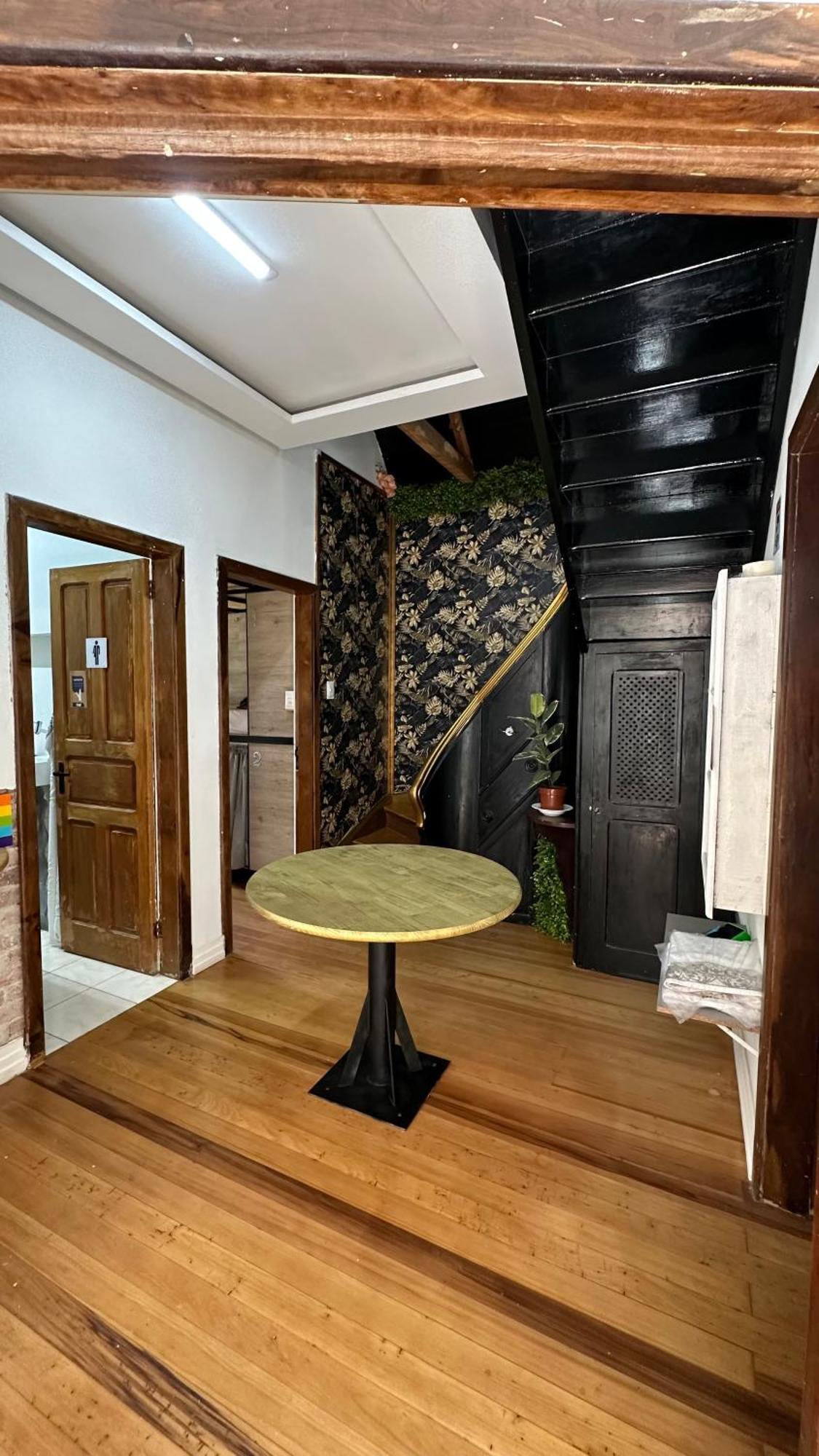 Hostel Hug Brasil Curitiba Ngoại thất bức ảnh
