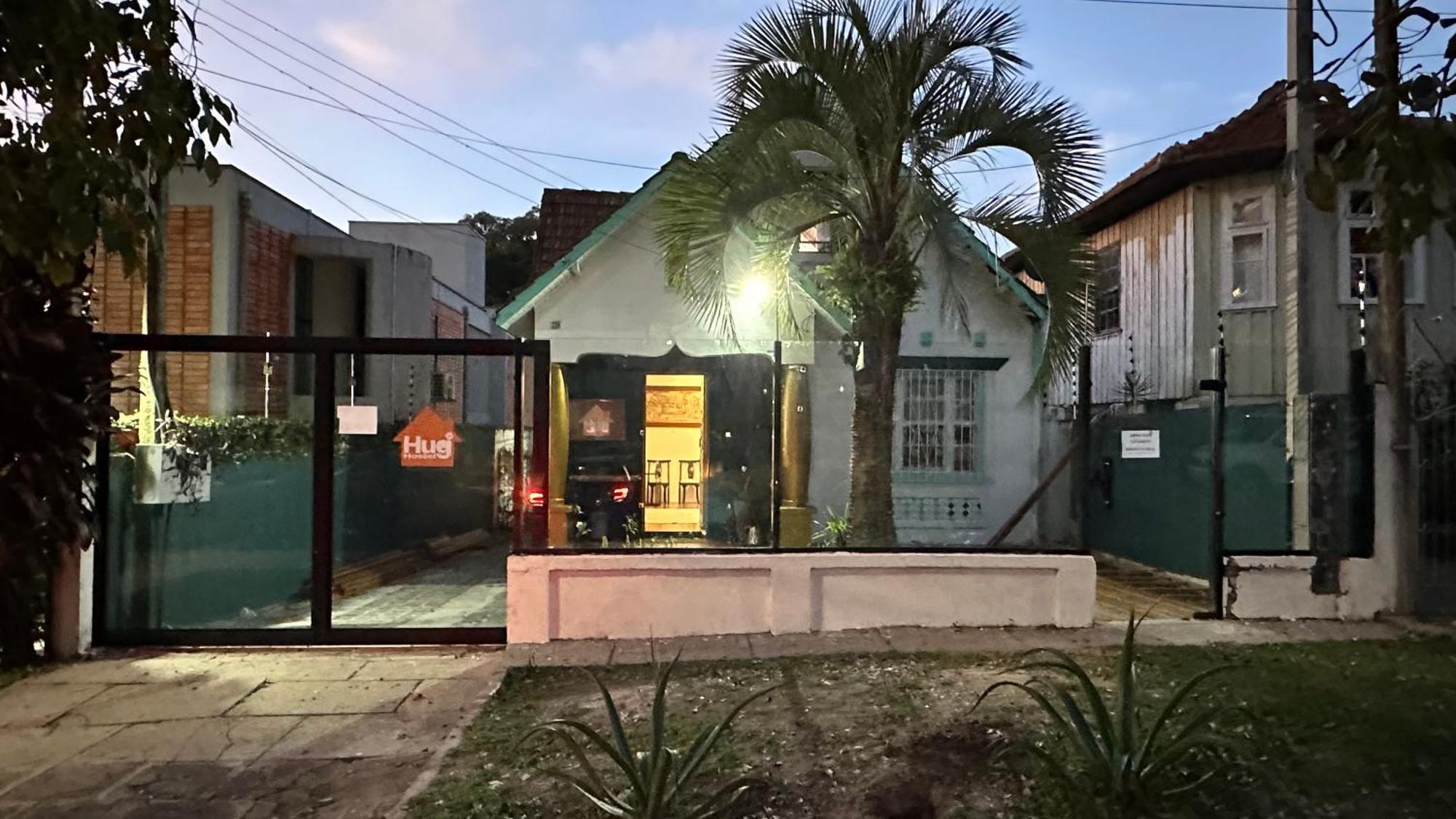 Hostel Hug Brasil Curitiba Ngoại thất bức ảnh